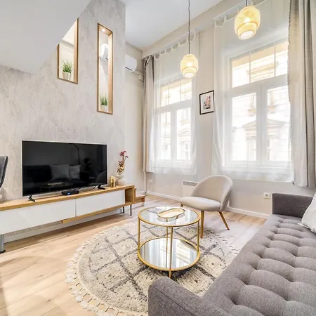 Rakoczi 2 Bedroom Stylish Apartment